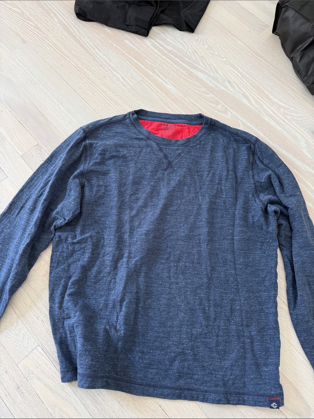 Grayers Navy Long-Sleeve Crewneck with Red Neck Trim